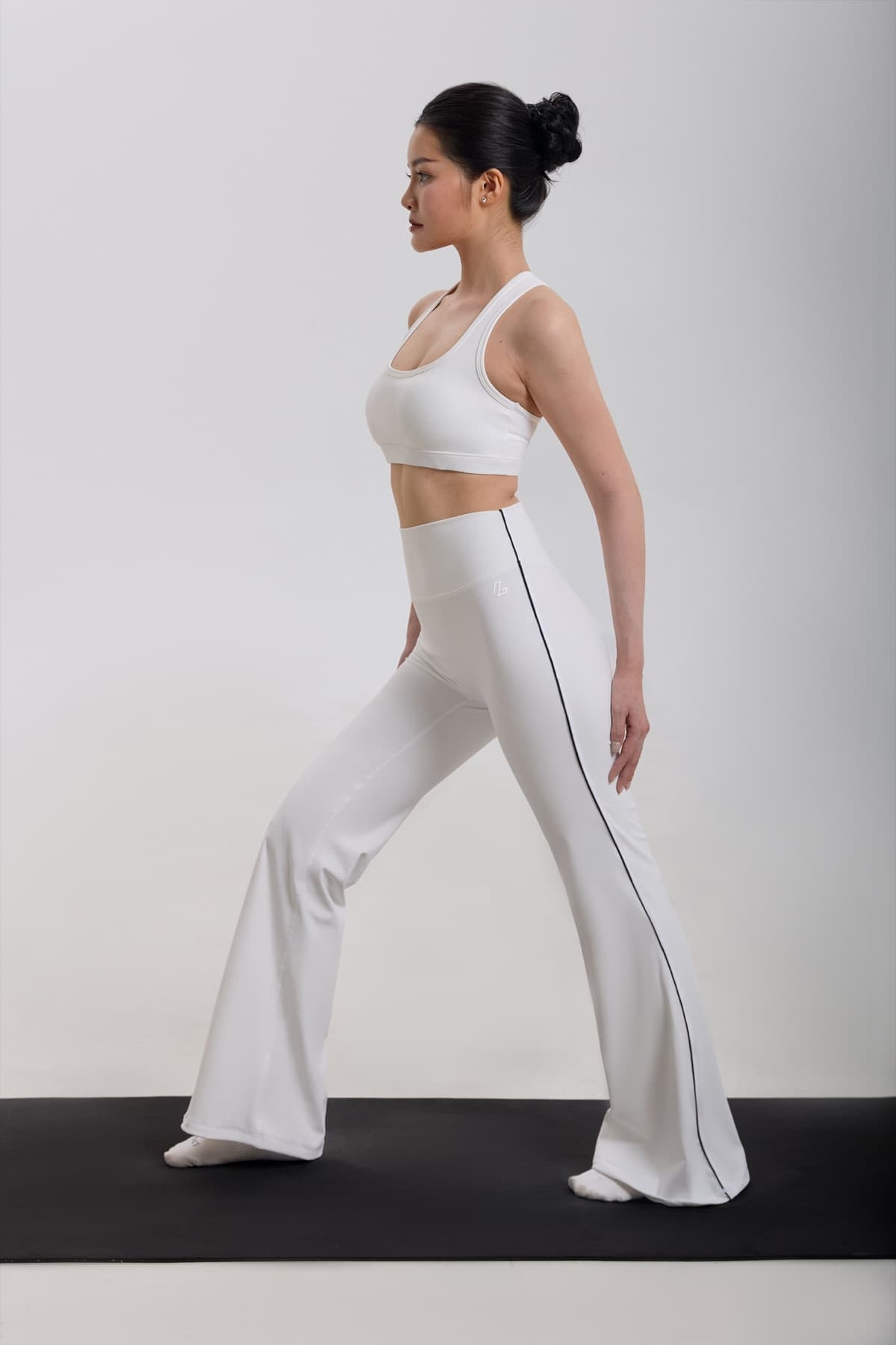LIMIT 06 look, image 01